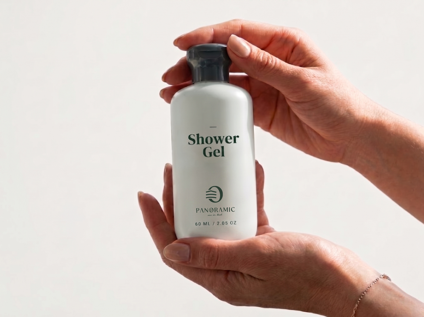 Panoramic premium shower gel application